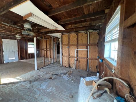 415 Oyster Street Freeport TX 77541