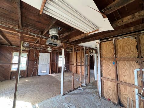 415 Oyster Street Freeport TX 77541