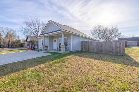701 E Martin Luther King Jr Street Bryan TX 77803