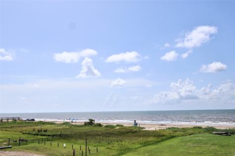 3008 Shady Lane Crystal Beach TX 77650