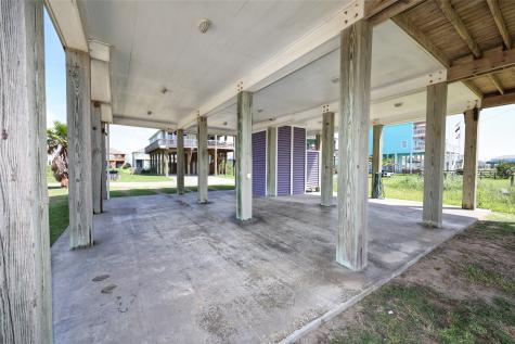 3008 Shady Lane Crystal Beach TX 77650