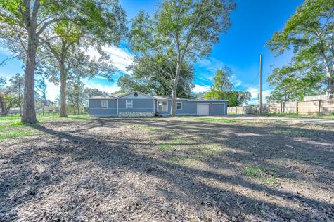 2227 County Road 737 Alvin TX 77511