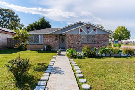 14902 Woodford Street Channelview TX 77530