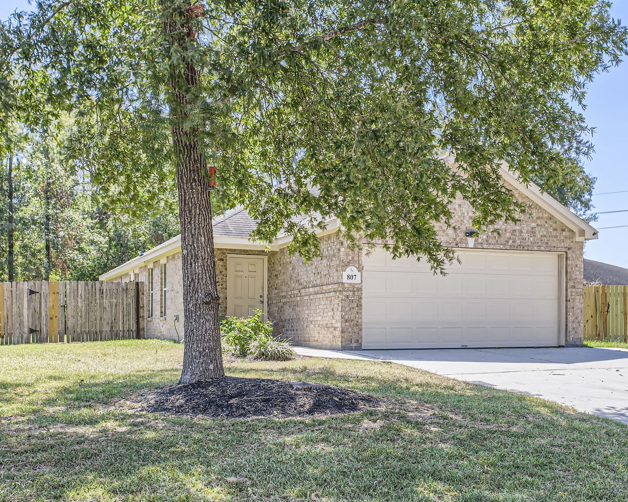 807 Breakwater Street Crosby TX 77532