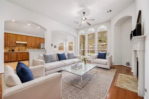 6738 Emerald Shire Lane Houston TX 77041