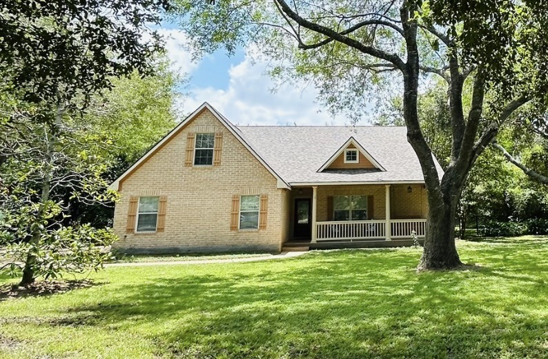 408 Standing Oaks Lane Sealy TX 77474