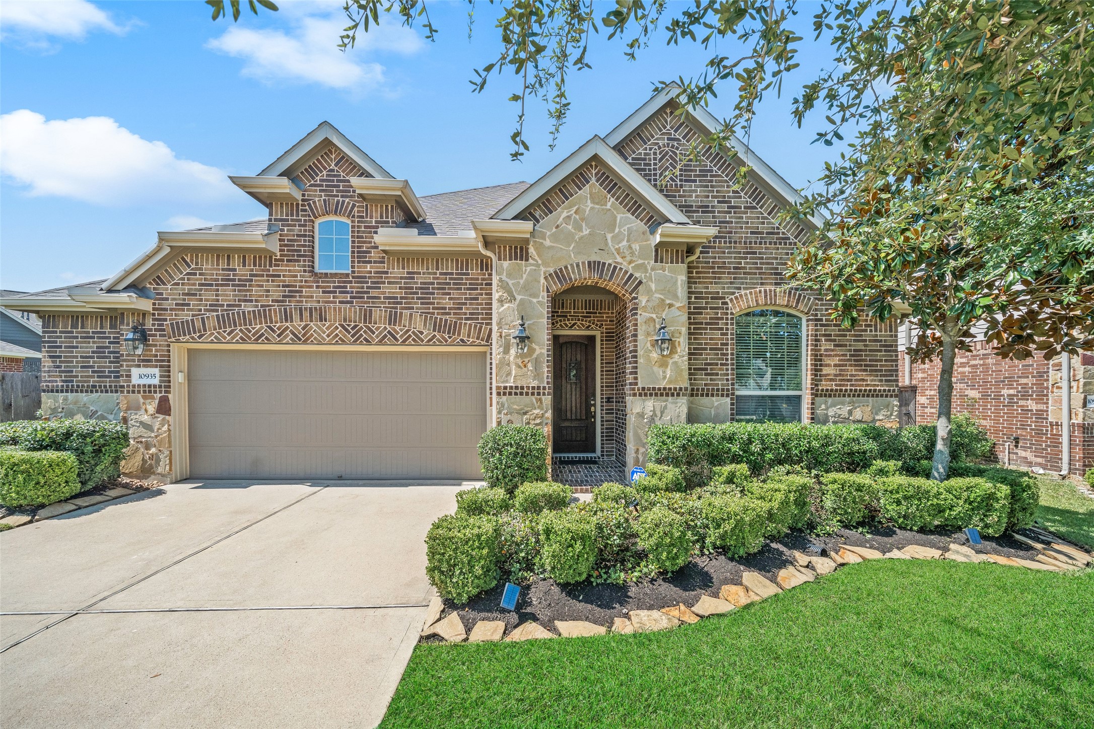 10935 Sarah Bluff Lane Cypress TX 77433
