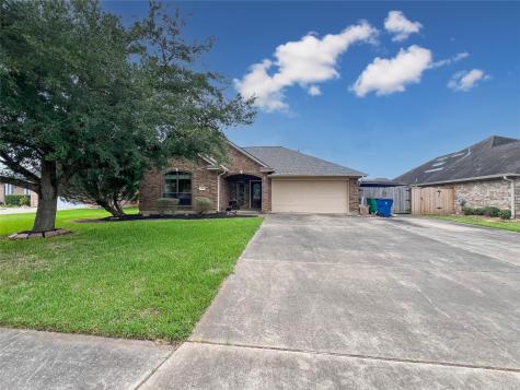 110 Hummingbird Court Richwood TX 77566