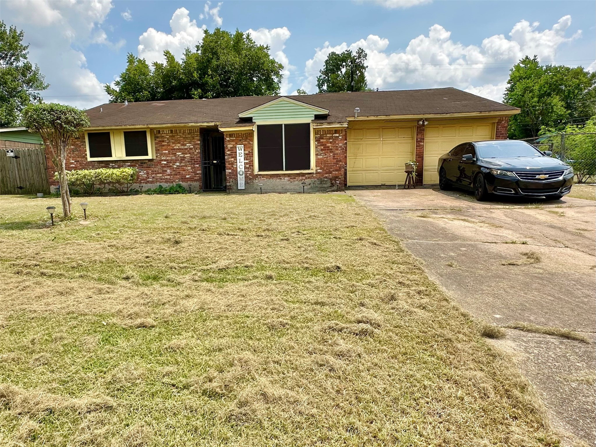 4439 Grapevine Street Houston TX 77045