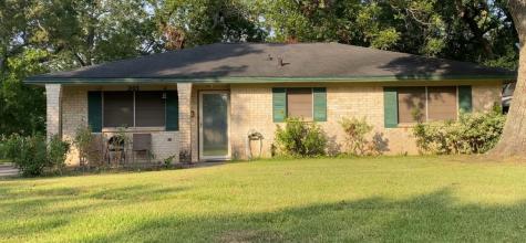 203 Cannon Street Clute TX 77531