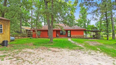 98 N Lakeside Drive N Huntsville TX 77320