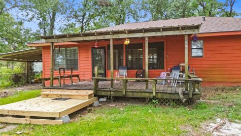 98 N Lakeside Drive N Huntsville TX 77320
