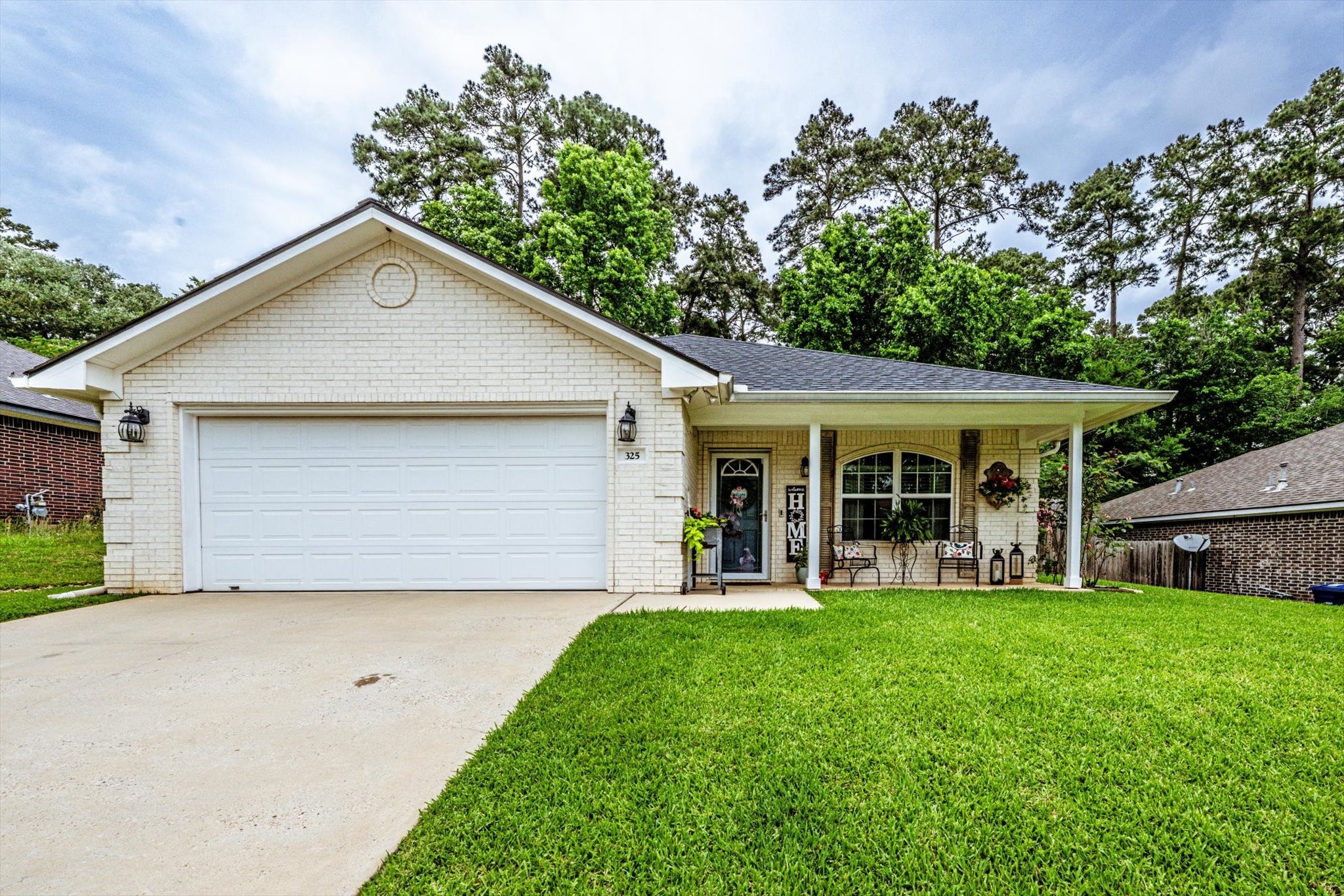 325 Green Leaf Street Huntsville TX 77340