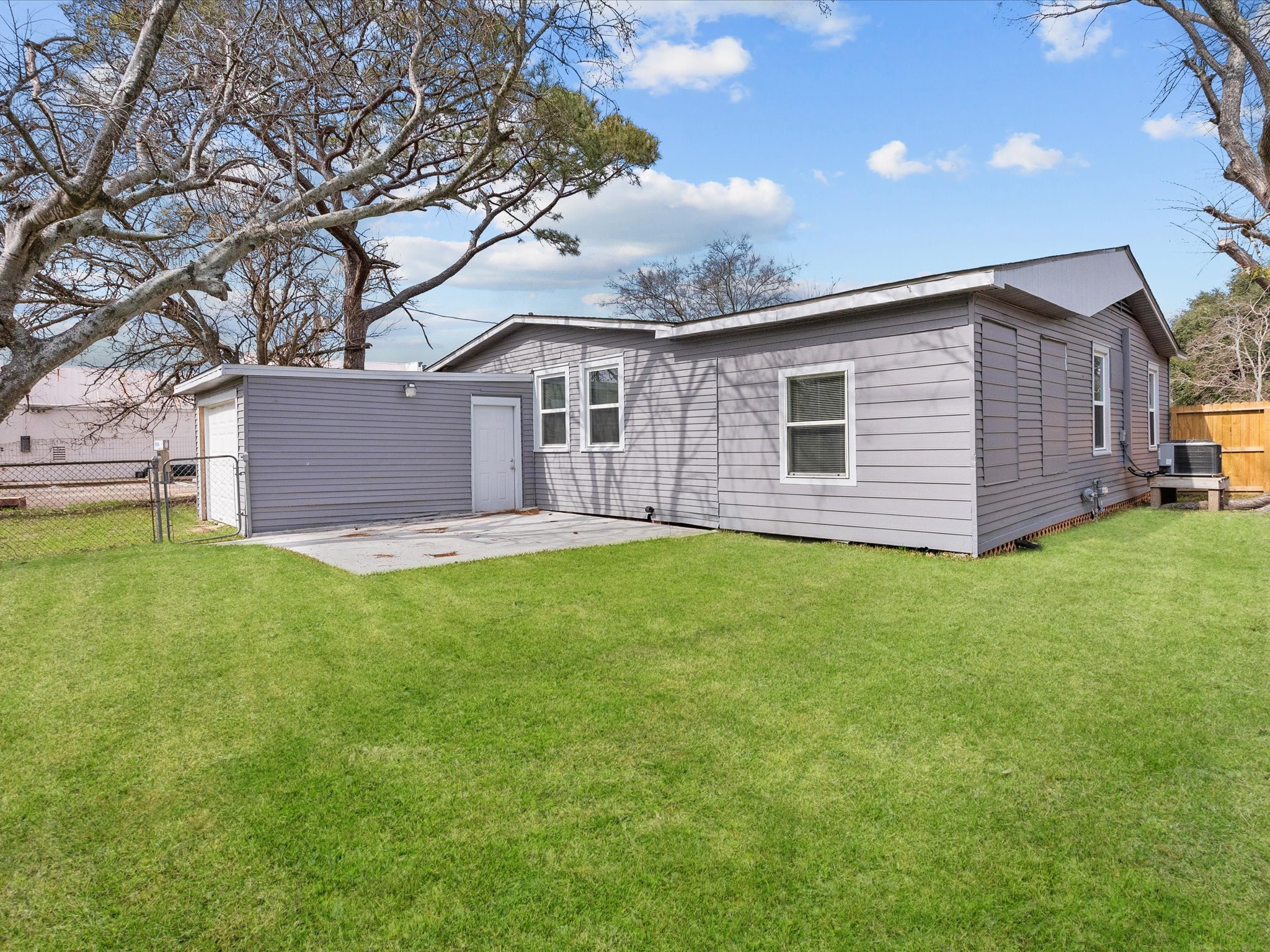 513 19th Avenue N Texas City TX 77590