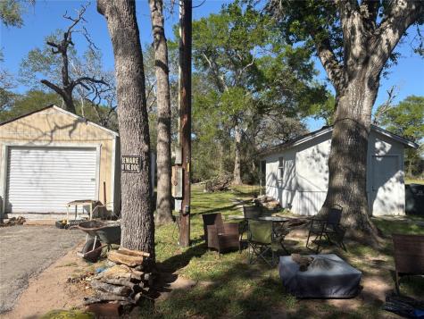 2291 Highway 71 Columbus TX 78934