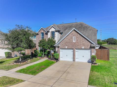 425 E Fork Webster TX 77598