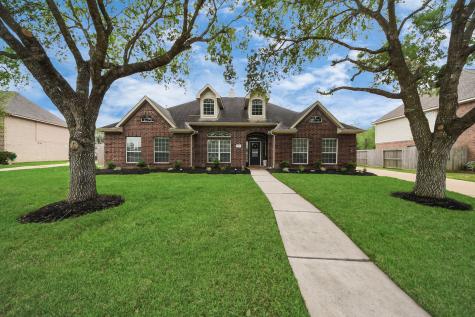 313 Overlook Drive Friendswood TX 77546