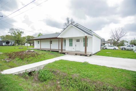 102 Pecan Street Port Neches TX 77651