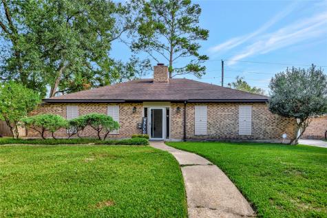615 S Hyannis Port Street Crosby TX 77532