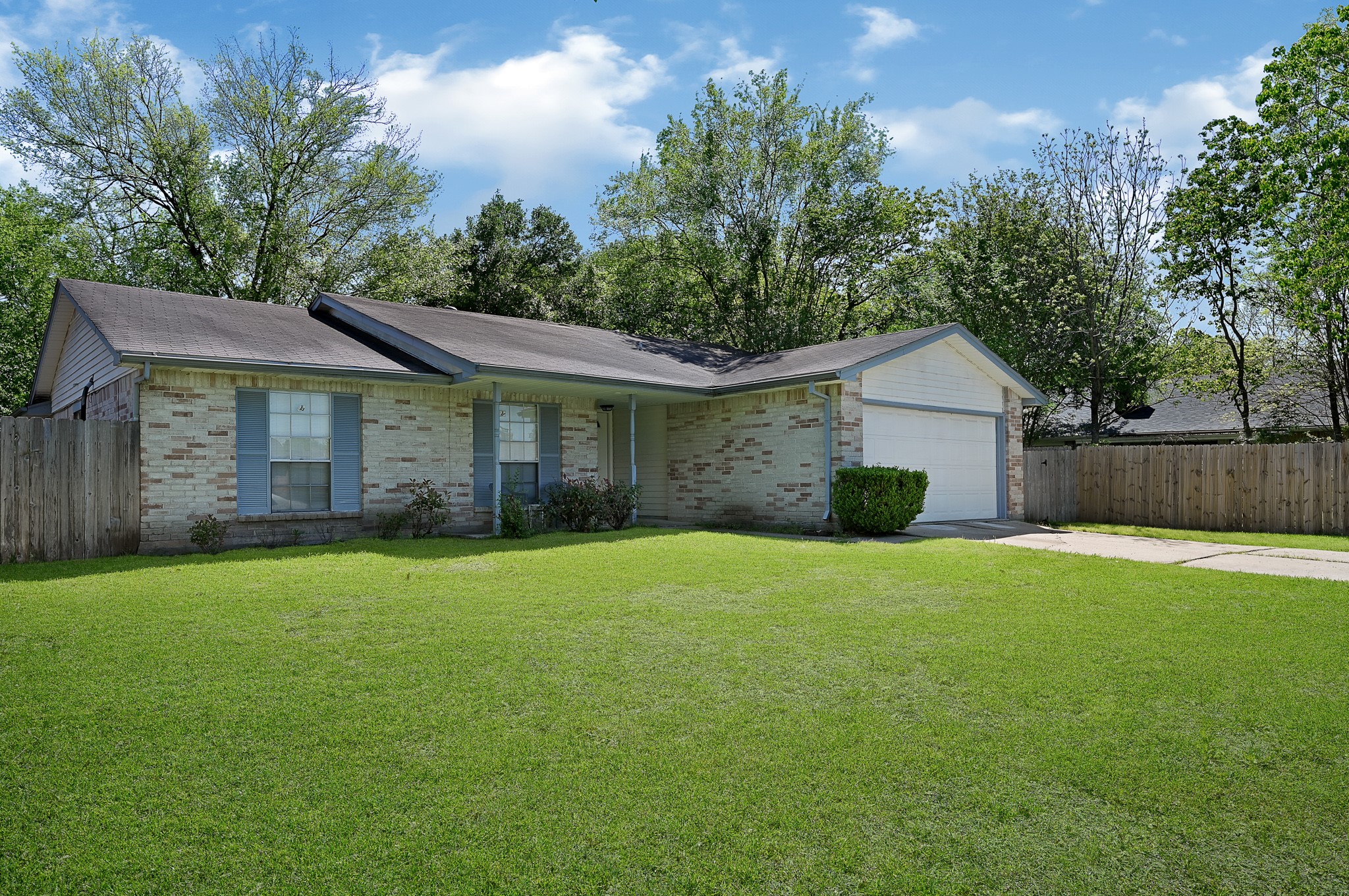 10411 Long River Drive Sugar Land TX 77498