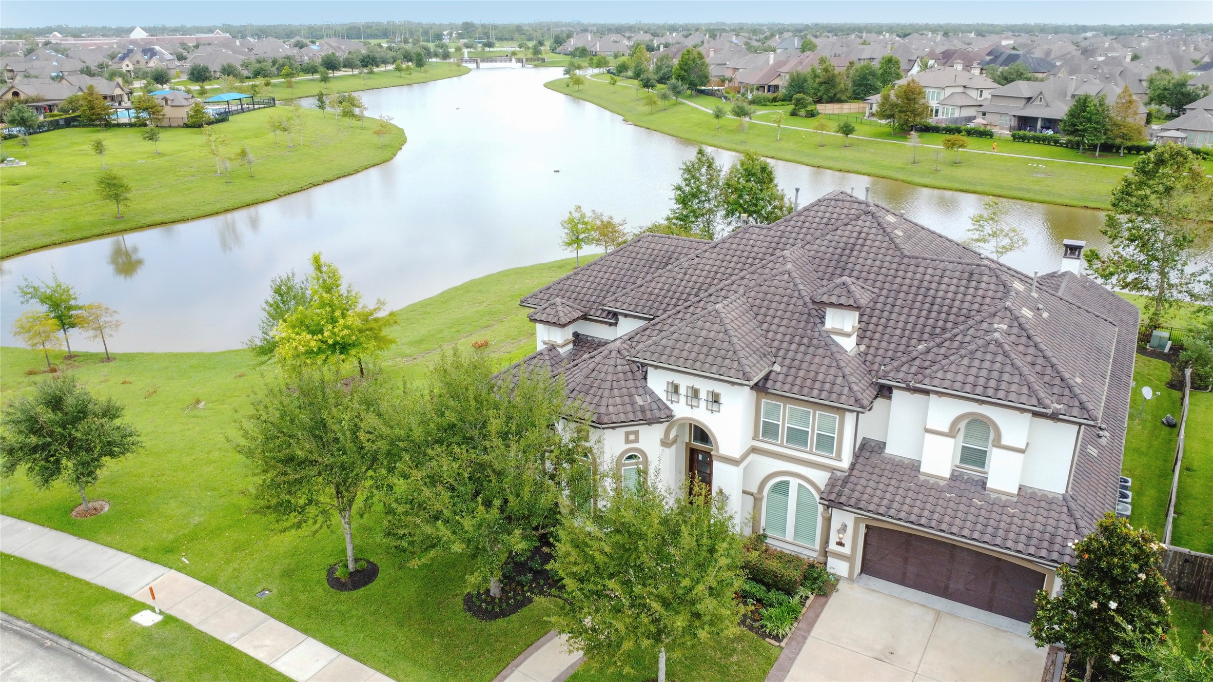 2215 Pleasant Hill Drive Friendswood TX 77546