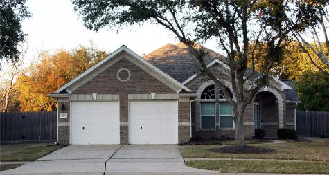 2101 Emerald Cove Drive League City TX 77573