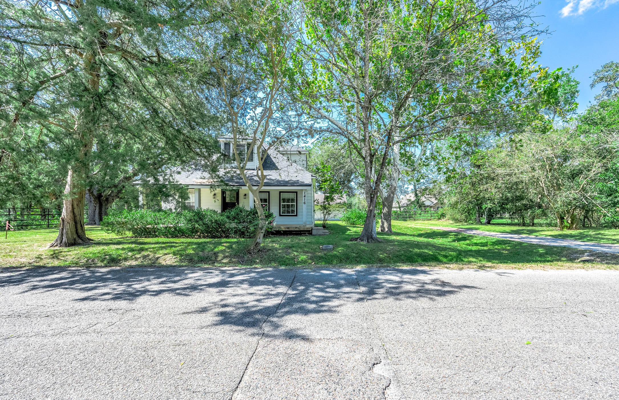 1416 Moller Road Alvin TX 77511