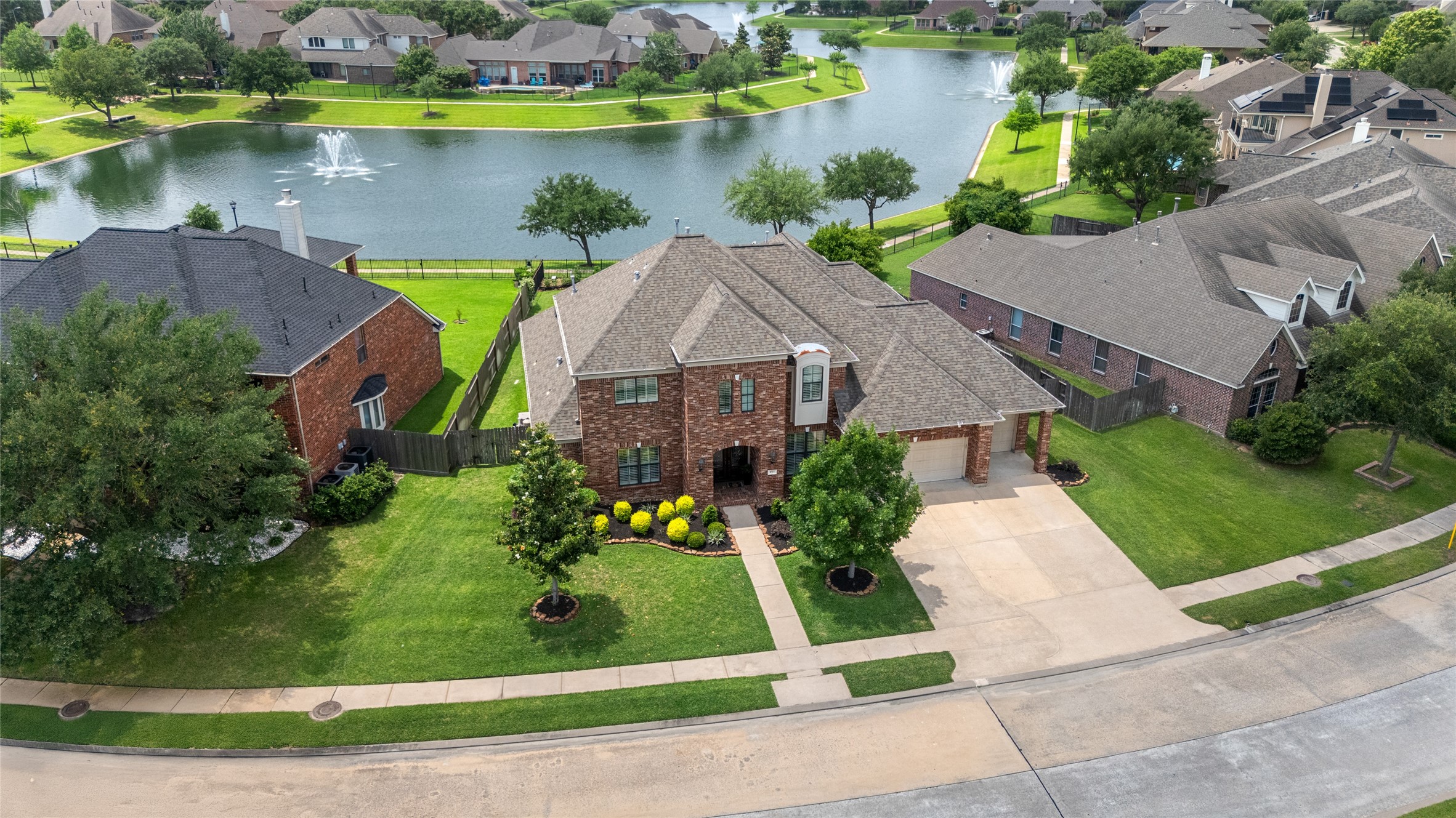 8711 Crossriver Lane Houston TX 77095