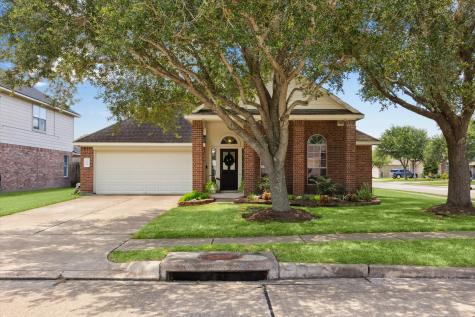 1902 Orchard Frost Drive Pearland TX 77581