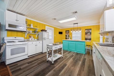 2211 28th Street Galveston TX 77550