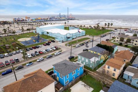 2211 28th Street Galveston TX 77550