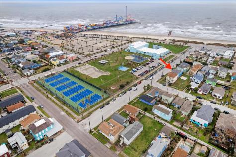 2211 28th Street Galveston TX 77550