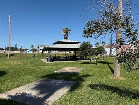 2211 28th Street Galveston TX 77550