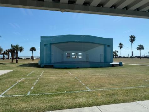 2211 28th Street Galveston TX 77550