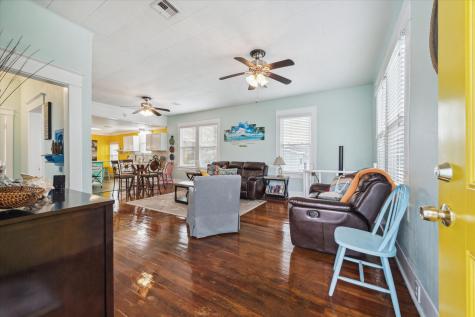 2211 28th Street Galveston TX 77550