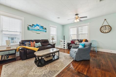 2211 28th Street Galveston TX 77550
