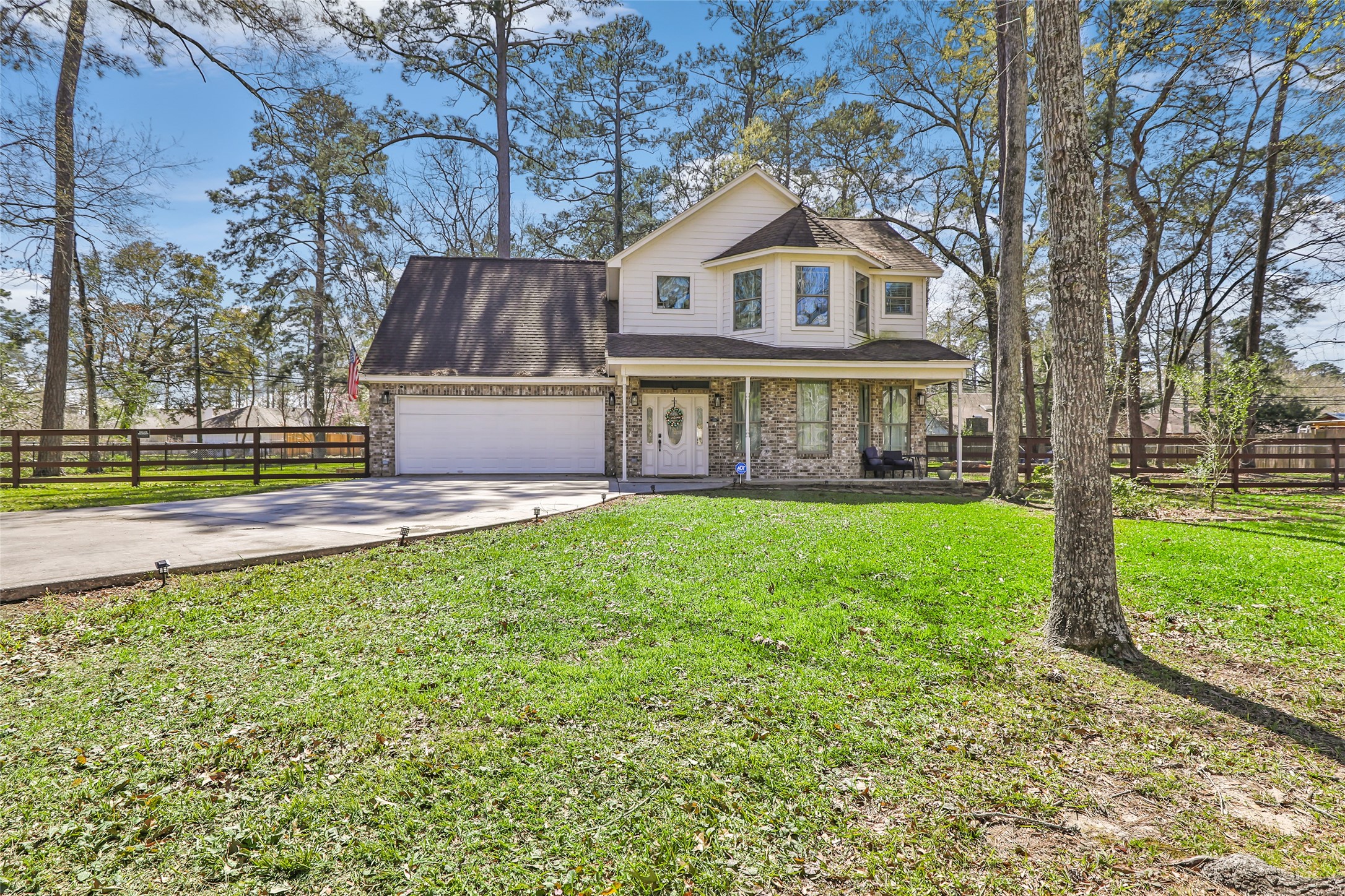1915 Round Wind Trail Crosby TX 77532