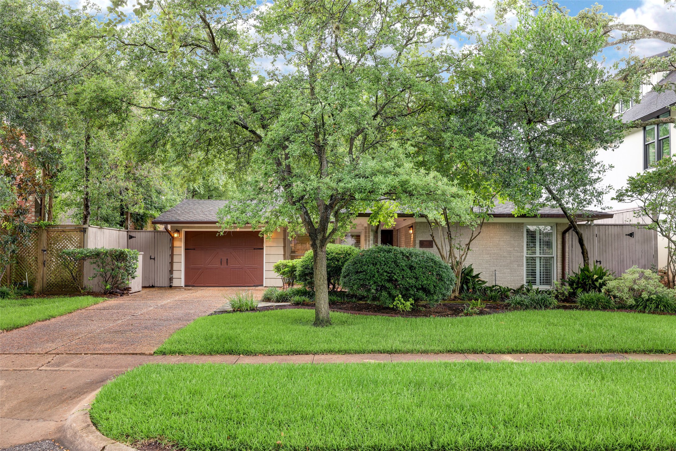 2401 Maconda Lane Houston TX 77027