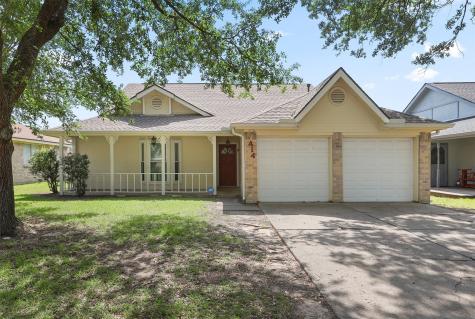 414 Enfield Drive Highlands TX 77562