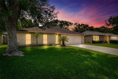 16722 Bougainvilla Lane Friendswood TX 77546