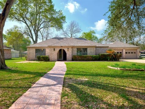 14811 River Oaks Drive East Bernard TX 77435