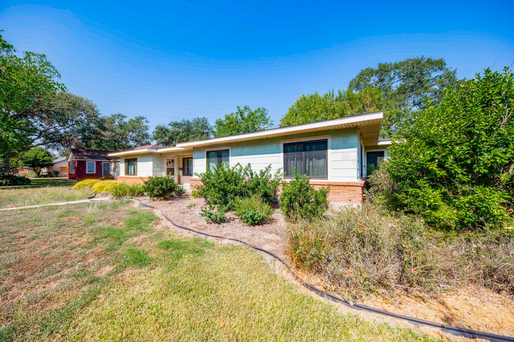 1002 Alvin Street El Campo TX 77437