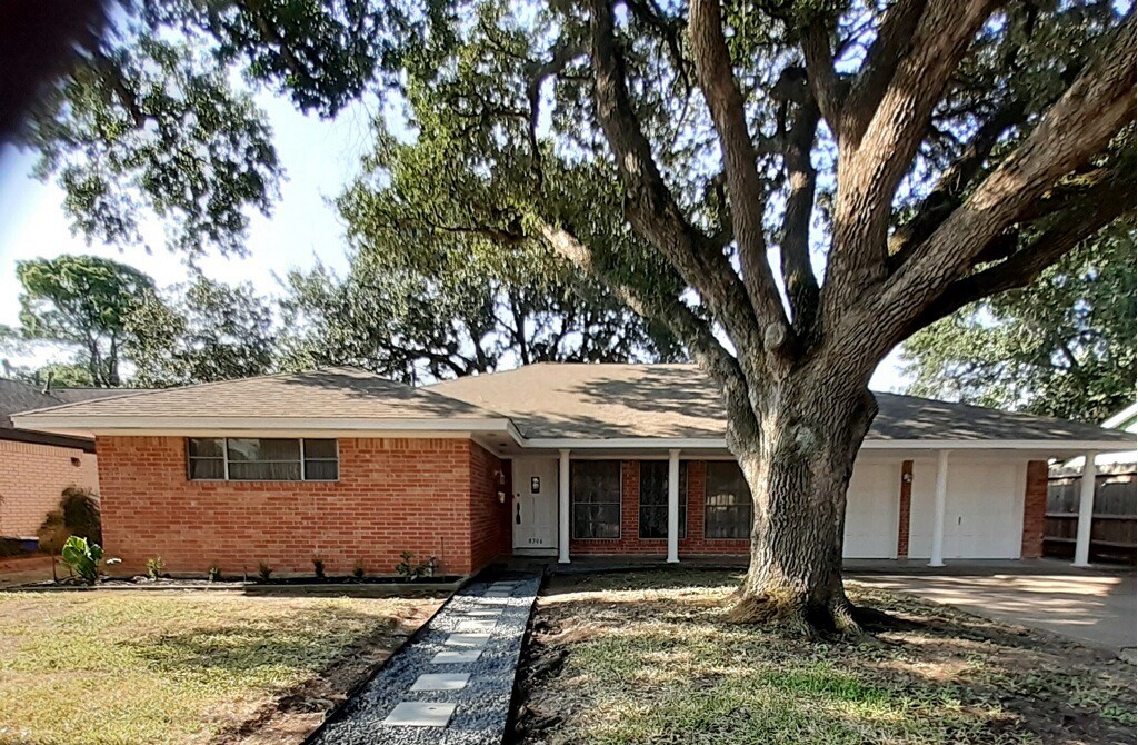 8306 Garden Parks Drive Houston TX 77075