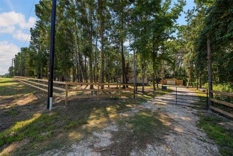120 Adrilyn Road Cleveland TX 77328