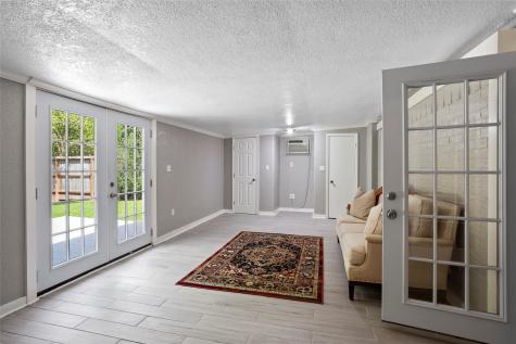 1916 Tracy Lynn Lane Alvin TX 77511
