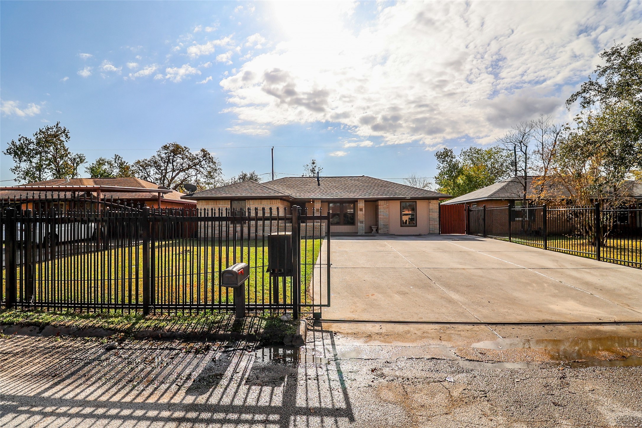 8902 Chatwood Drive Houston TX 77078