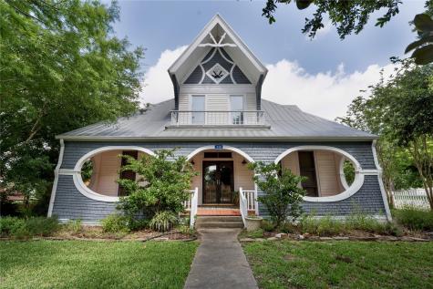 315 Walnut Street New Ulm TX 78950