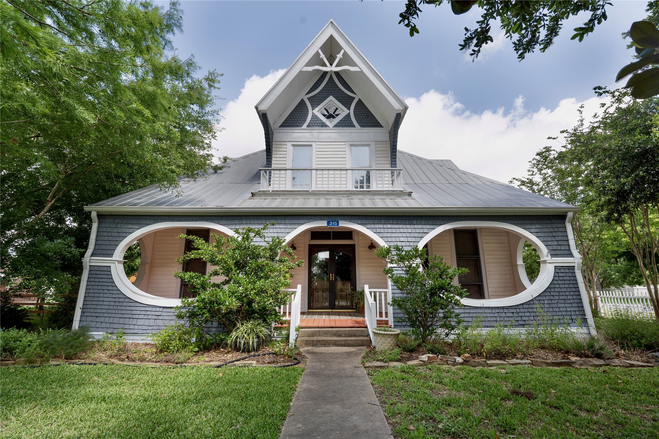 315 Walnut Street New Ulm TX 78950
