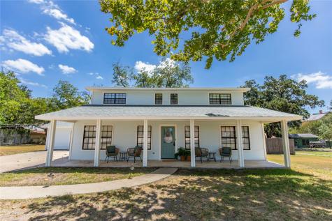 221 S Masonic Street Bellville TX 77418