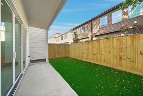 1326 Lawrence Street Houston TX 77008
